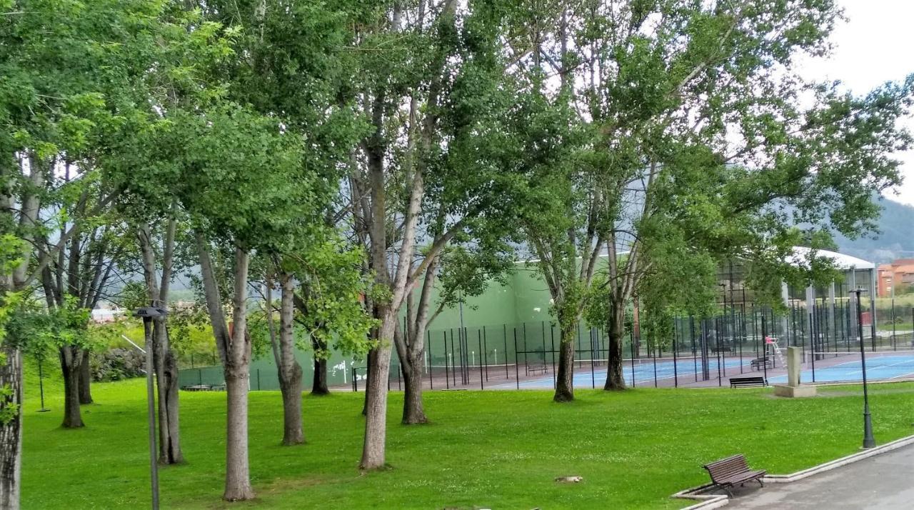 Apartamento Estelas De Cantabria 로스코랄레스데부엘나 외부 사진